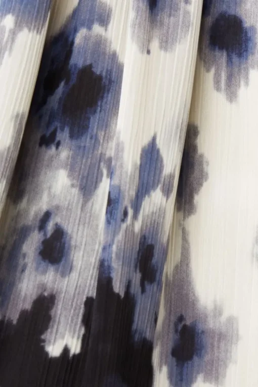 Esprit Satin Minikleid mit floralem Print S13 023EO1E340