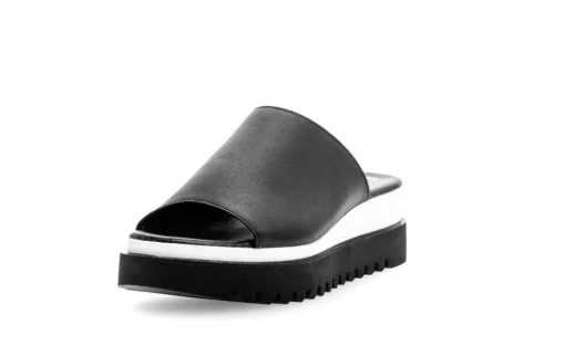 Gabor Damen Pantolette Leder Sägezahnsohle schwarz S14 44.613.27